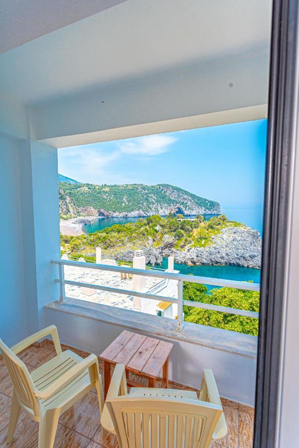 The Life Suites Limniónas Екстериор снимка