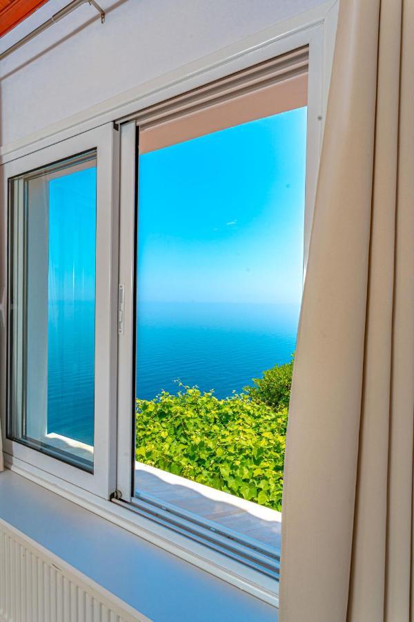 The Life Suites Limniónas Екстериор снимка