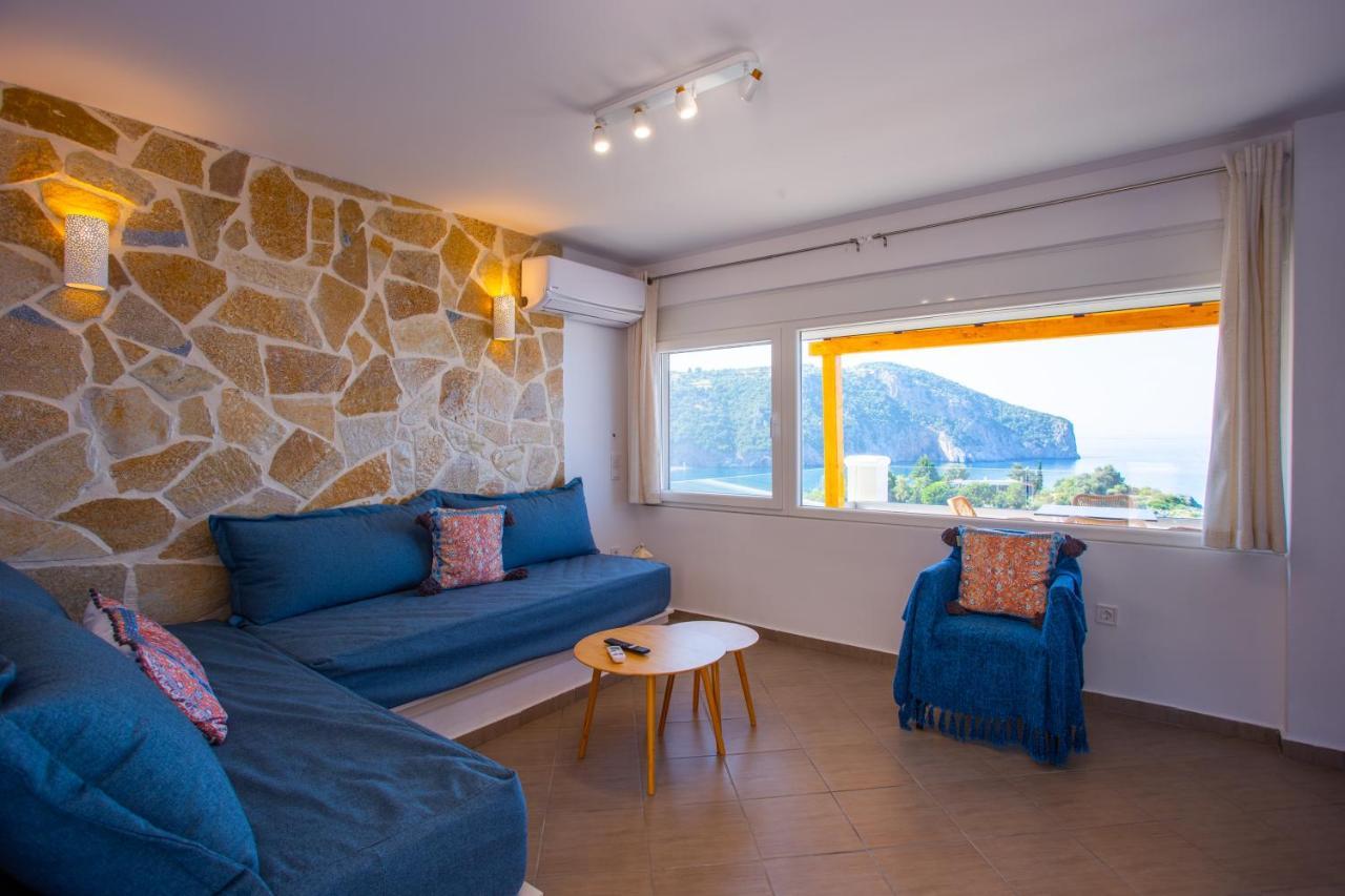 The Life Suites Limniónas Екстериор снимка