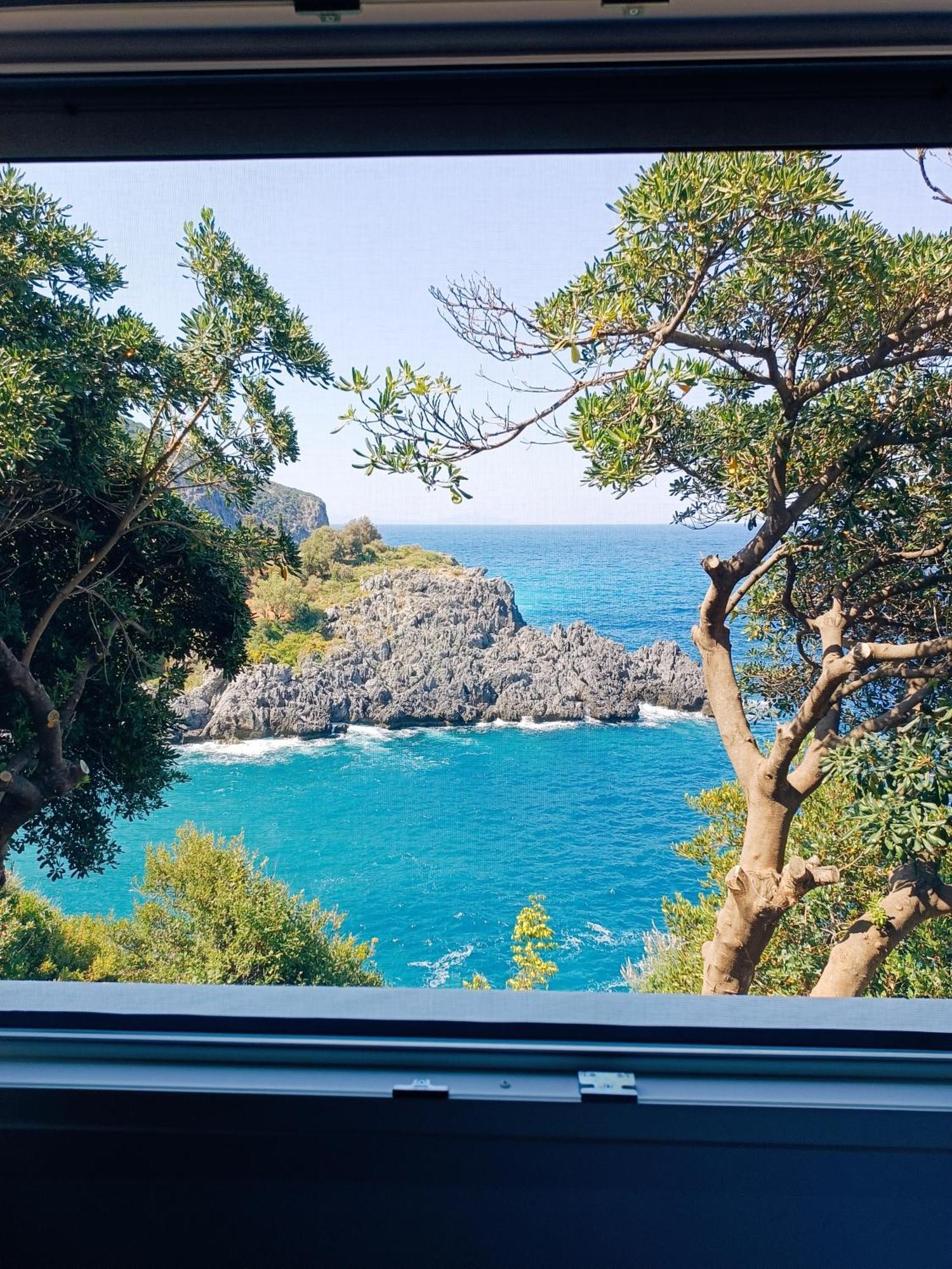 The Life Suites Limniónas Екстериор снимка